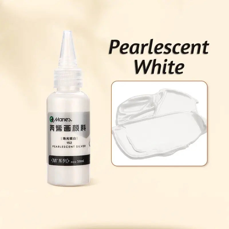Une bouteille de 50ml de peinture acrylique effet métalliques maries blanc nacré avec bouchon compte-gouttes