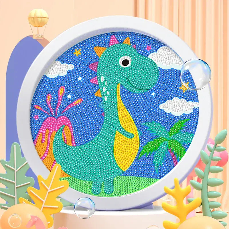 Peinture diamant enfant avec tableaux diamant ronds thème dinosaure vert et jaune à pointes roses sur fond ciel bleu
