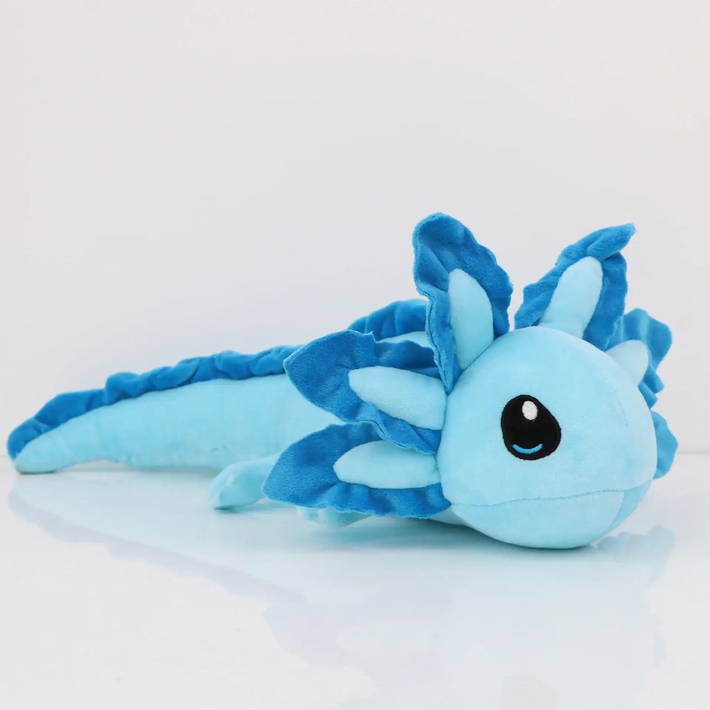 Peluche axolotl doux bleu clair de 45 cm avec branchies bleu foncé et œil noir pour axolotl jouet ou doudou