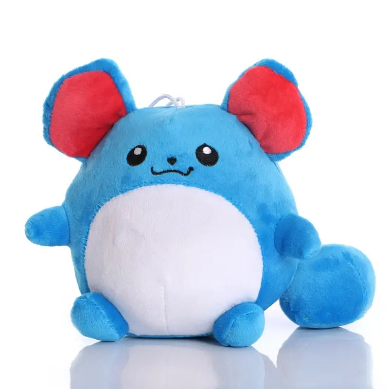 Peluche doudou pokémon marill bleu et rouge avec corps rond et patch ventre blanc, peluche douce et adorable