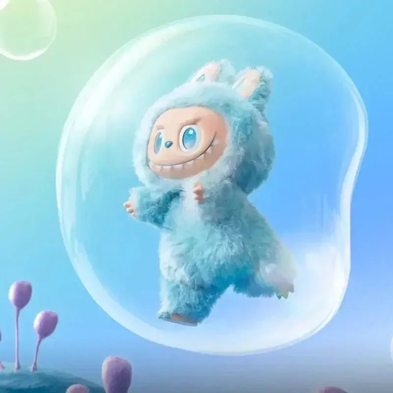 Peluche labubu bleu clair avec grands yeux et large sourire flottant dans une bulle transparente labubu pop mart