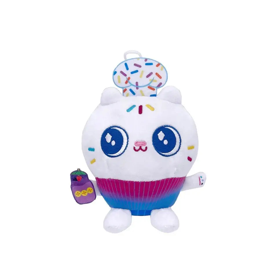 Peluche gabby chat pandy blanc aux yeux bleus en peluche avec tablier rayé rose et bleu tenant cupcake violet aux enfants maison magique