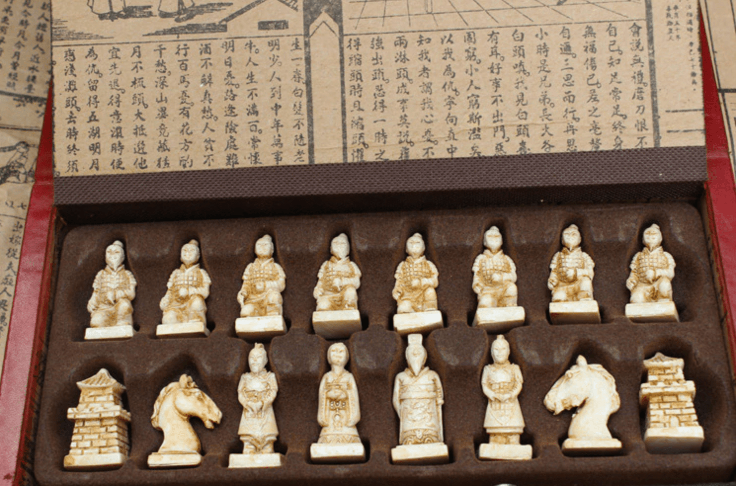 Jeu d'Échecs en Bois Artisanal
