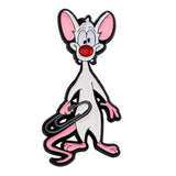 Pin’s cartoon minus un pin en métal représentant une souris blanche aux oreilles roses tenant un trombone noir, dessins animés