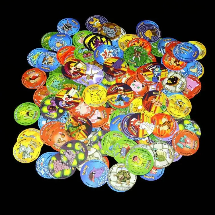 Une collection vibrante de cartes pokémon tazos cartes rondes nostalgiques colorées et brillantes