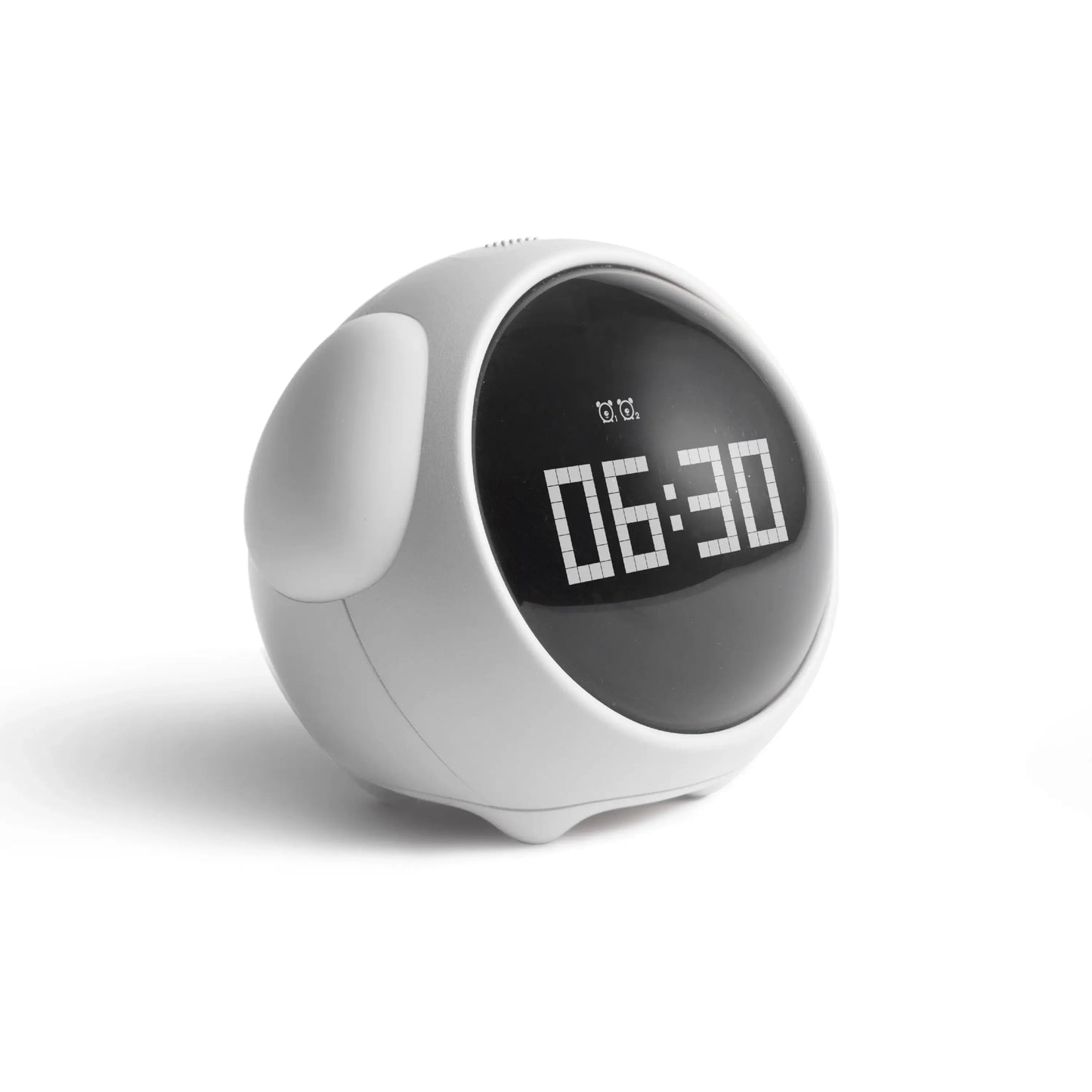 Réveil enfant numérique mignon blanc avec écran led noir mode nuit automatique et oreilles arrondies affichant 06:30