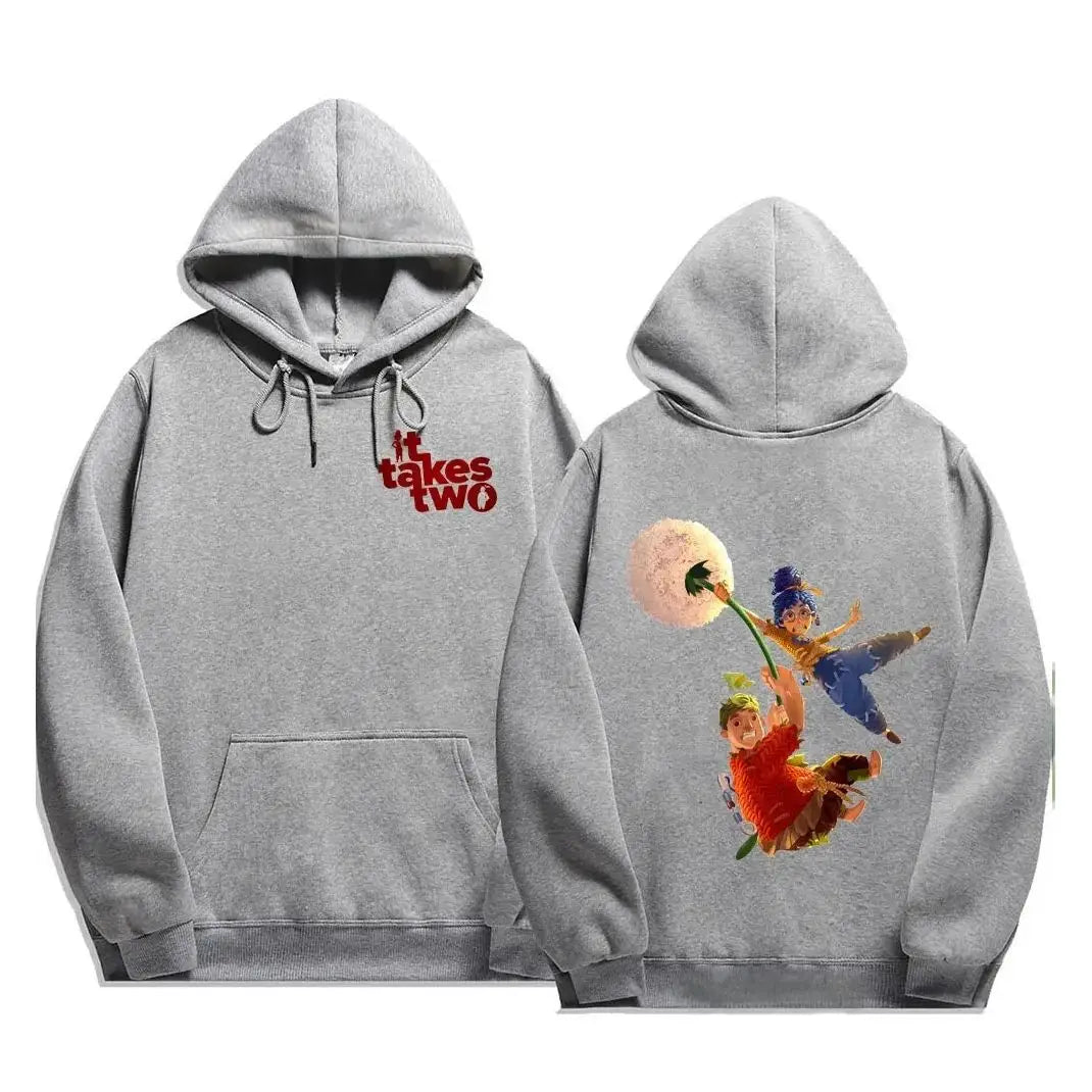 Sweatshirt à capuche gris avec logo iconique it takes two en rouge devant et illustration animée dos avec poche kangourou