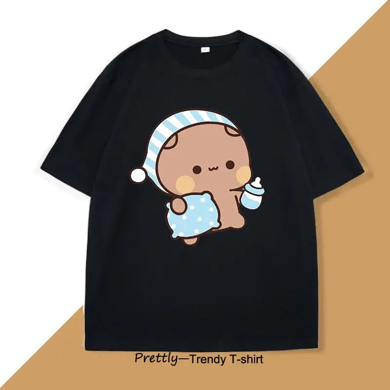 T-shirt anime unisexe noir à manches courtes avec personnage bubu dudu kawaii portant un chapeau rayé et tenant un biberon