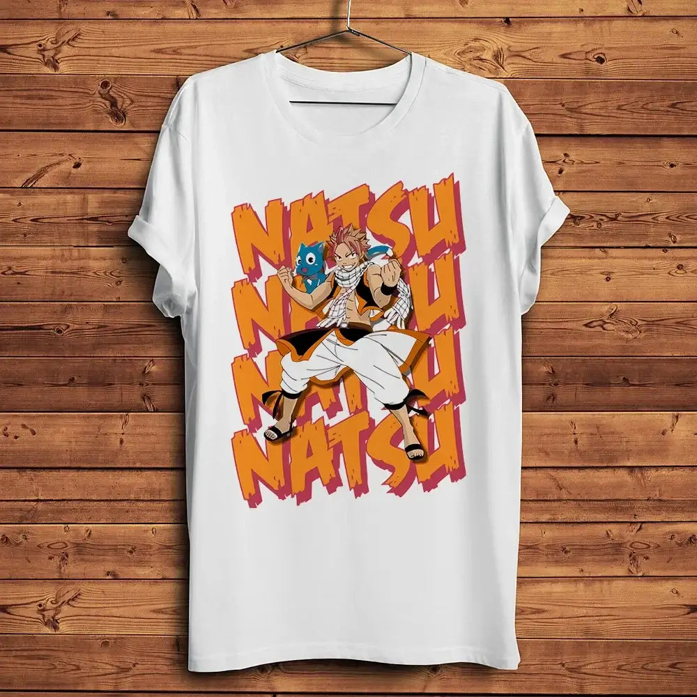 T-shirt anime natsu blanc en coton avec un graphisme vibrant de natsu dragneel de fairy tail et lettrage orange rouge