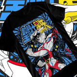 T-shirt saint seiya pégase noir avec personnage d’anime en armure blanche et rouge sur fond bleu avec texte jaune