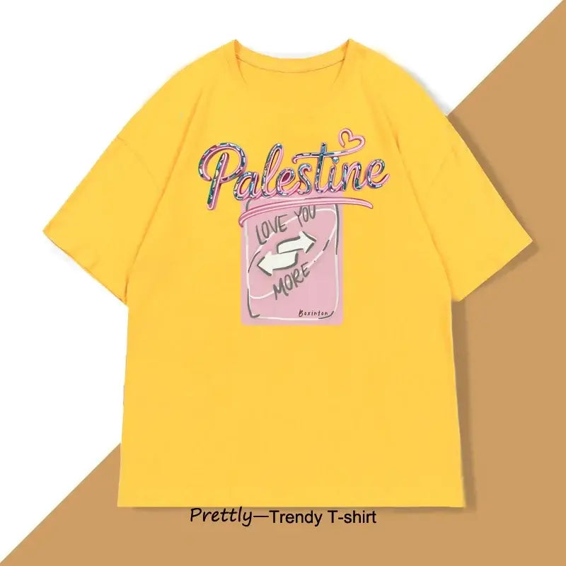 T-shirt coton love palestine jaune vif avec motif coloré palestine love you more sur fond rose