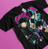 T-shirt coton mob psycho noir en coton avec design emblématique anime jujutsu kaisen en rose néon et cyan