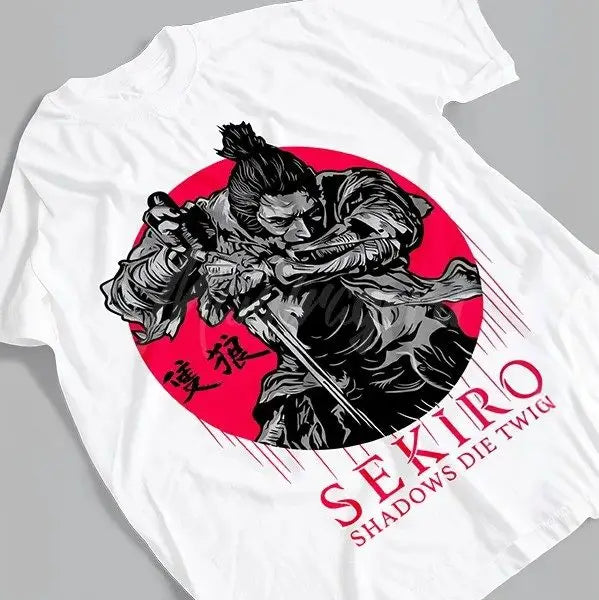 T-shirt coton sekiro avec illustration noire et grise de sekiro ombres mourir sur fond rouge vif et titre en rouge