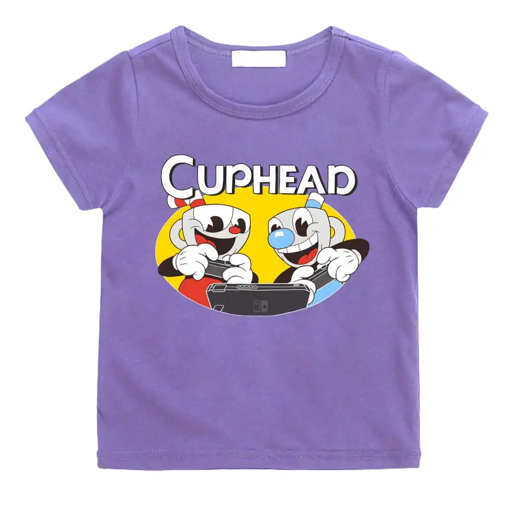 T-shirt enfant cuphead violet avec un graphisme vibrant de cuphead tenant une manette nintendo switch pour jeunes gamers