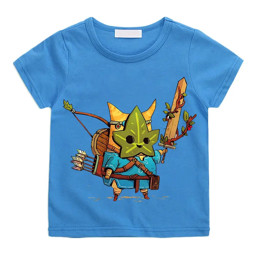 T-shirt enfant korok zelda bleu vif avec personnage cartoon korok en armure tenant épée et arc, manches courtes