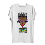 T-shirt picasso blanc à manches courtes avec graphisme stylisé africain aux yeux violets et lèvres rouges