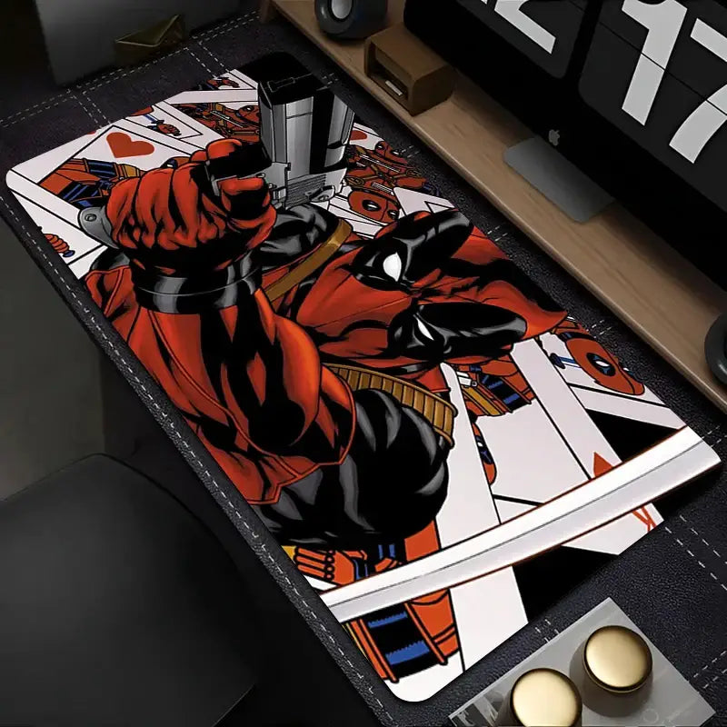 Tapis de souris xxl marvel deadpool rouge et noir avec design carte à jouer pour une stabilité parfaite