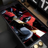 Tapis de souris xxl marvel deadpool rouge et noir avec finition brillante offrant une stabilité parfaite pour gamers
