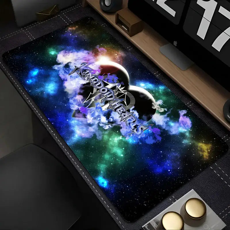 Tapis souris xxl kingdom hearts avec cadre noir et design cosmique vibrant bleu violet accessoire gaming