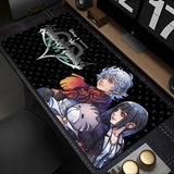Tapis souris xxl kingdom hearts noir avec personnages anime cheveux argent et bleu sur surface texturisée accessoire gaming