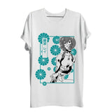 T-shirt rei ayanami blanc à manches courtes avec graphisme noir et teal de rei ayanami yui ikari entouré de motifs floraux
