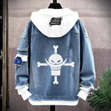 Vue arrière dune veste à capuche en denim bleu clair avec un design inspiré de capuche anime one piece blanche