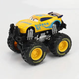 Voiture disney cars jaune avec pneus noirs et moteur argent dinoco 51 pour aventures hors-piste dans l’univers palpitant